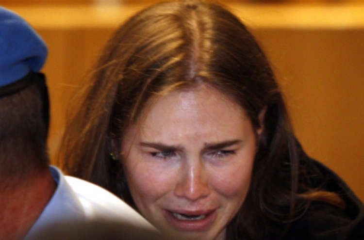 Amanda Knox cleared of killing roommate