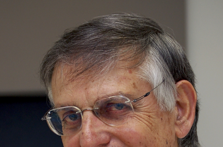 Shechtman of Israel wins Nobel chemistry prize for quasicrystals