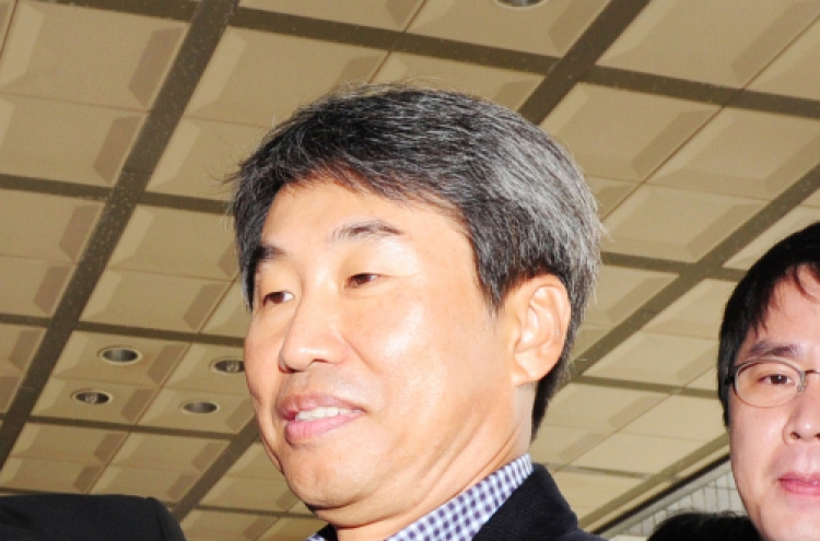 Ex-vice culture minister questioned over bribery