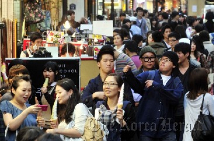 Myeong-dong reborn as mecca for young, trendy