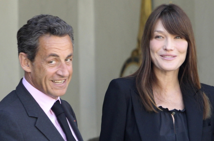 French first lady gives birth to girl: report