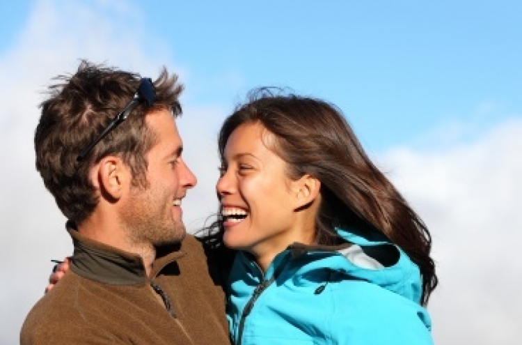 Men more likely to fall in love first