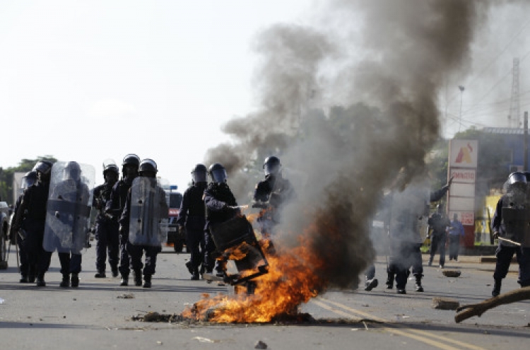 Deadly riot breaks out in Liberia day before vote