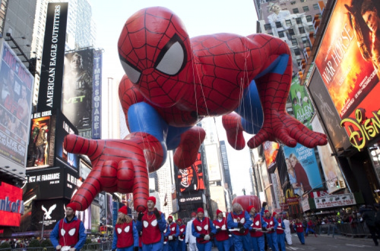 Festive Thanksgiving Day Parade heads through NYC