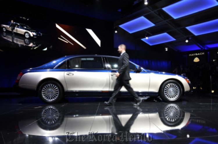 Daimler plans to drop Maybach, focus on S-Class