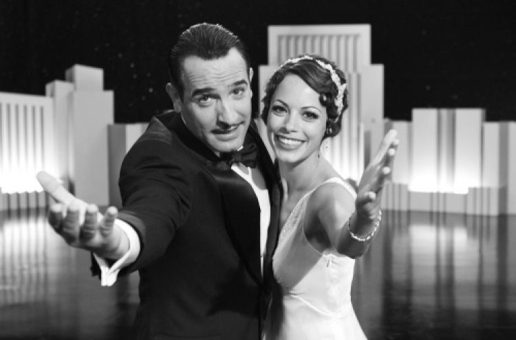 Jean Dujardin and Berenice Bejo make noise for ‘The Artist’