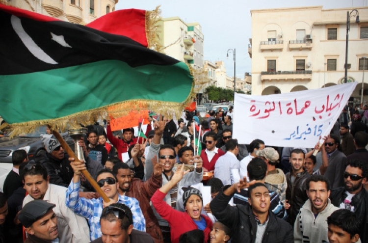 Libyans protest against interim government