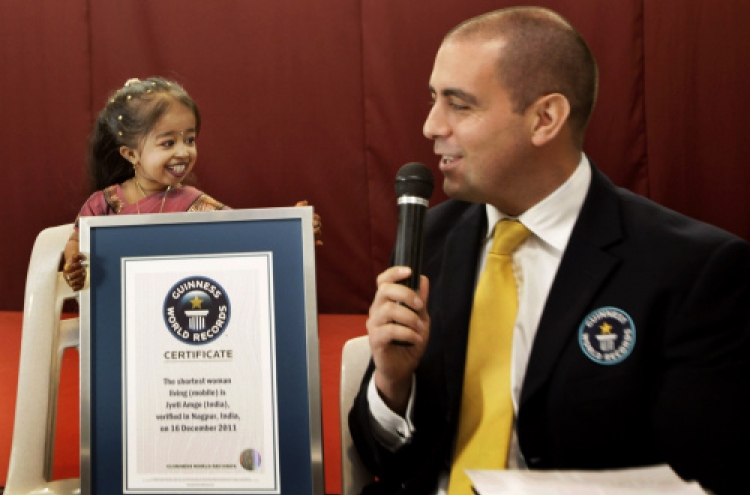 World’s shortest woman wants to be Bollywood star
