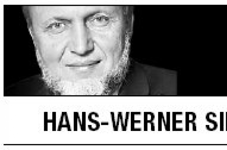 [Hans-Werner Sinn] Two models for EU in the absence of capital control