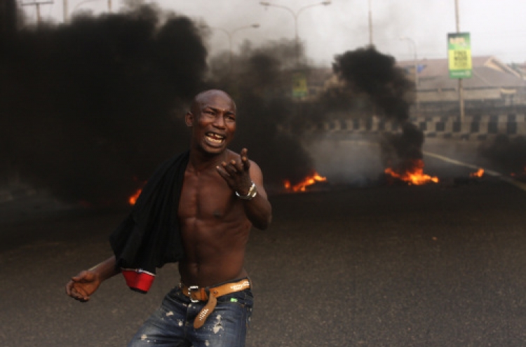 Nigeria strike fuels fears of unrest