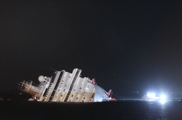 Night of chaos, fear after cruise ship ran aground