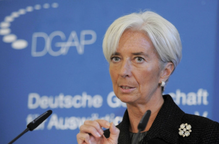 IMF, Germany at odds over how to rescue Europe