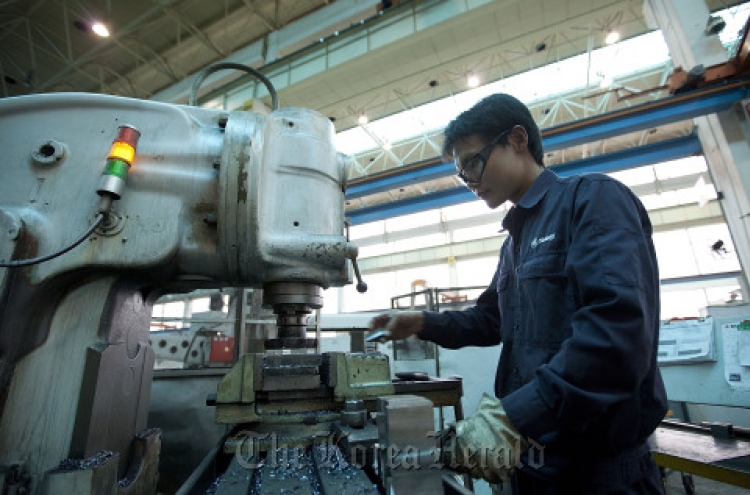 Manufacturing unexpectedly grows in China