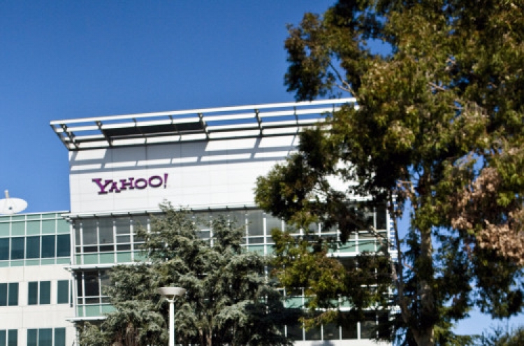 Chairman, 3 others out in Yahoo board shake-up