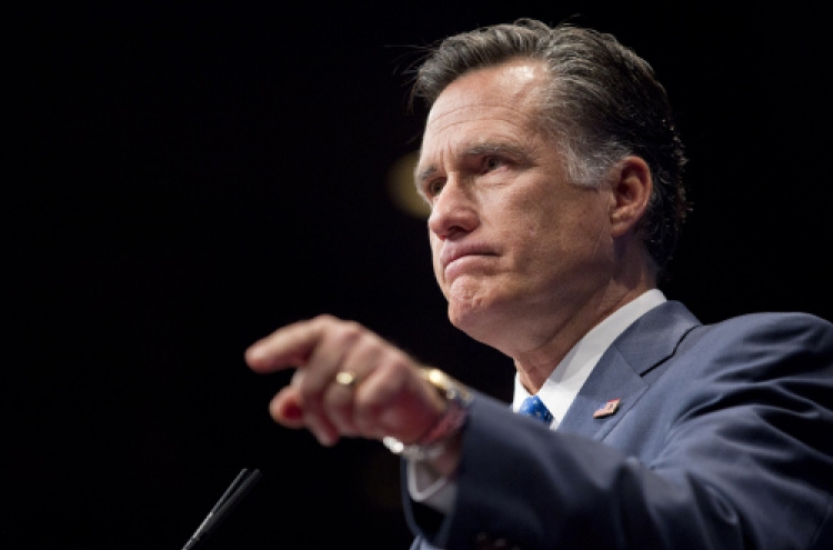 Romney ends losing streak with Maine win