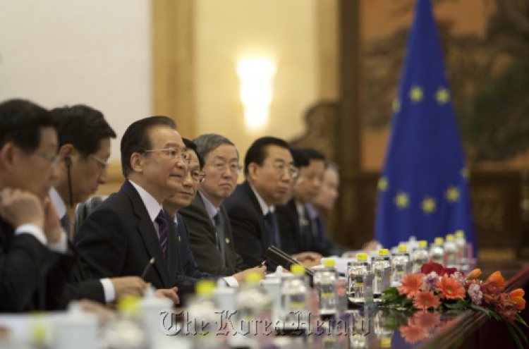 China says ready to help solve EU crisis