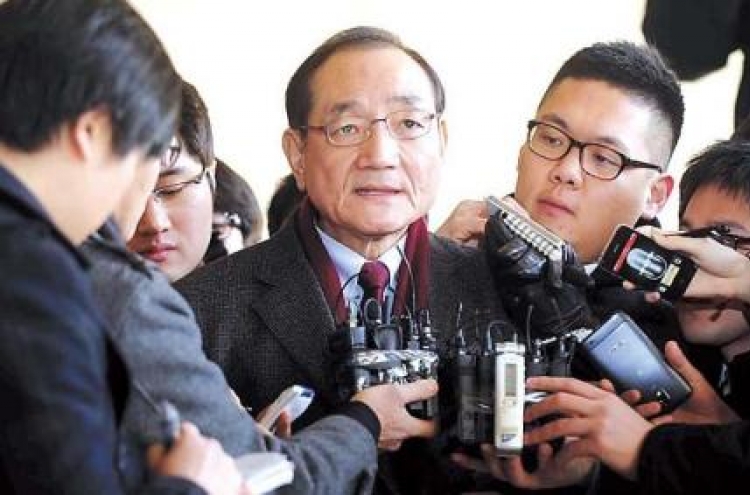 Ex-Lee aide grilled on vote-buying scandal