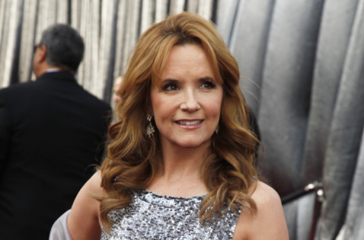 At 50, Lea Thompson’s hitting her stride