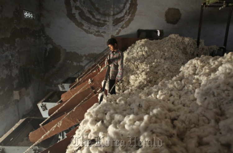 Cotton soars on India export ban