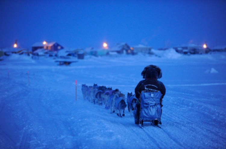 Zirkle retakes lead in Iditarod sled dog race