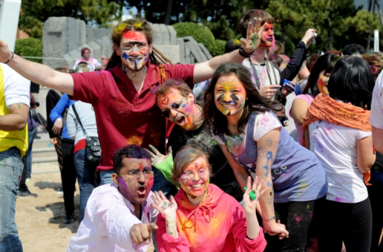 Indians in Korea celebrates Holi