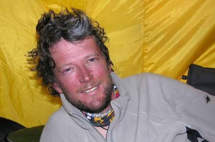 Australian mountaineer Hall dies at 56