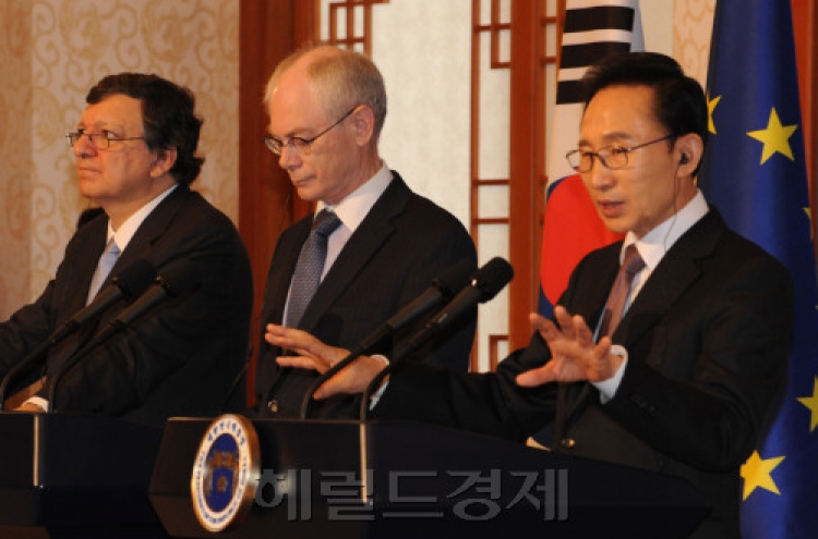Korea, EU heads hail FTA benefits