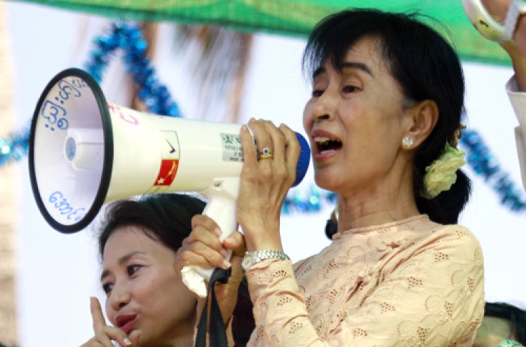 Myanmar's Suu Kyi reported winning historic vote