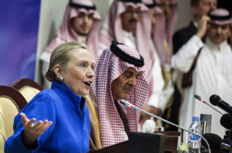 Clinton: Time running out for diplomacy with Iran