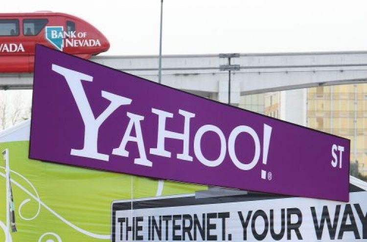 Yahoo cuts 2,000 employees