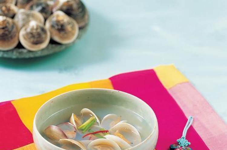 Jogaetang (clam soup)