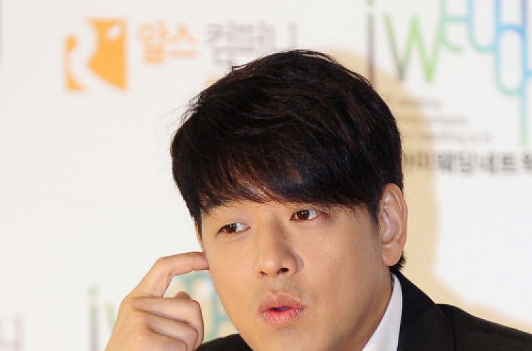 Actor-singer Ryu in divorce proceedings