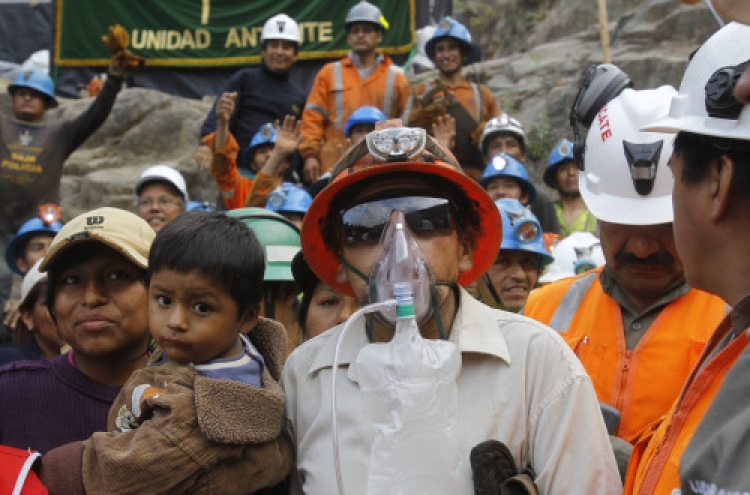 Peru miners rescued after seven-day ordeal