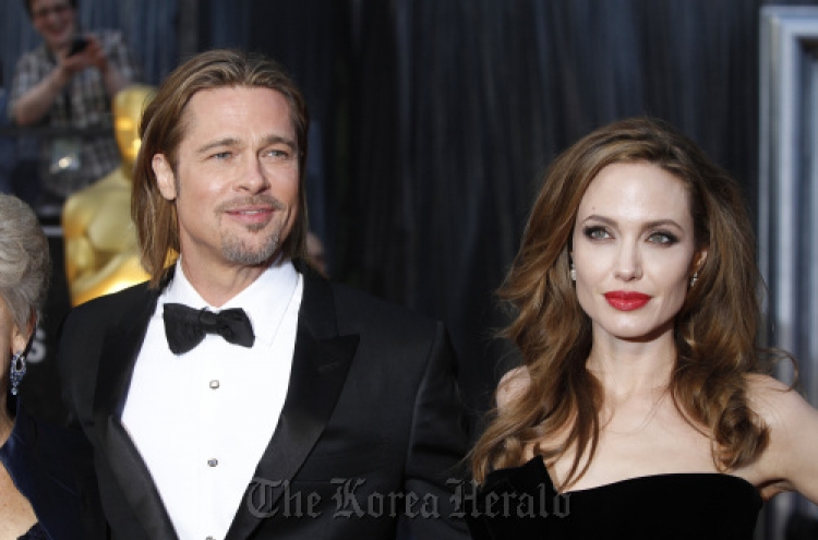 Jolie-Pitt engagement certain to fuel media frenzy