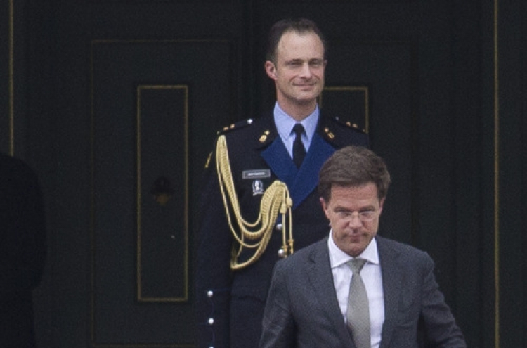 Dutch cabinet quits after rift with far-right