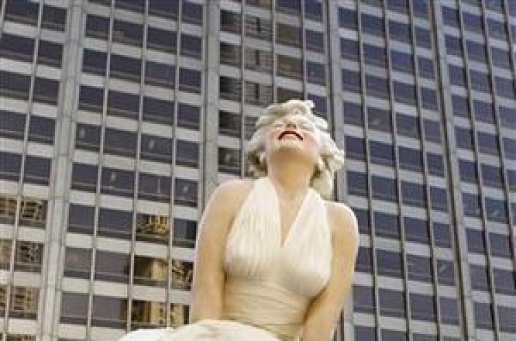 Marilyn Monroe statue to leave Chicago