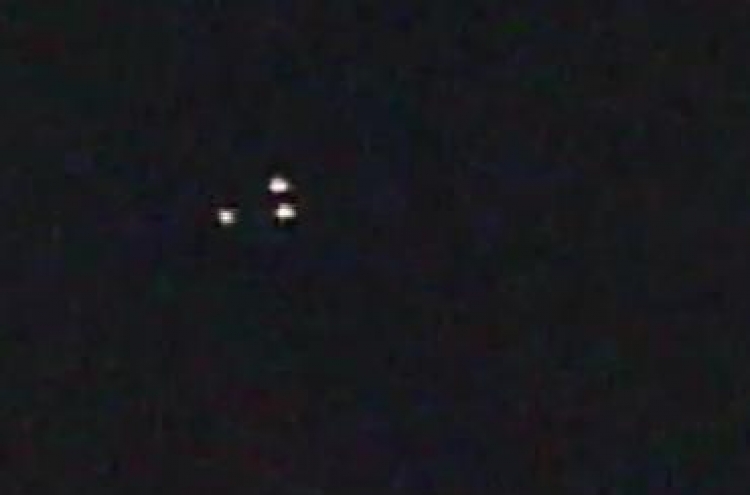 Triangular ‘UFO’s spotted in U.S., U.K., and Australia