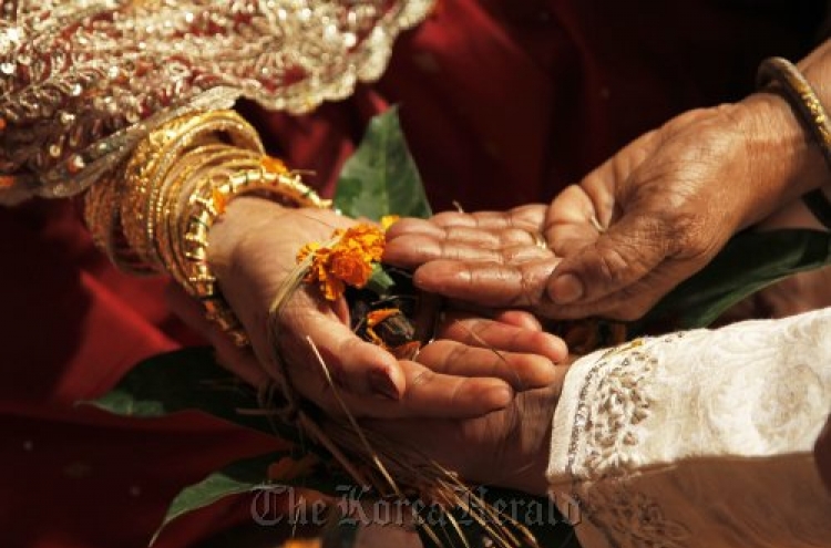 Bangladeshi Hindu women call for marriage reform