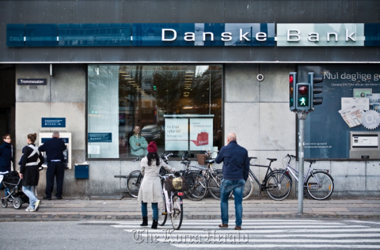 Moody’s cuts 9 Denmark banks