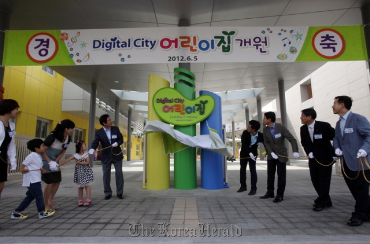 Samsung Electronics opens Korea’s largest day care center in Suwon