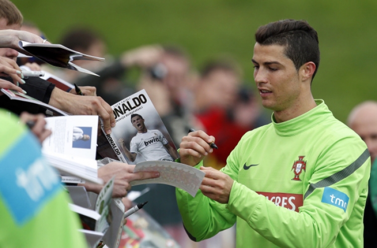 I want to end career with Real: Ronaldo