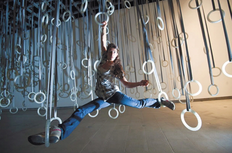 Art meets dance: Exhibition brings viewers into the artwork