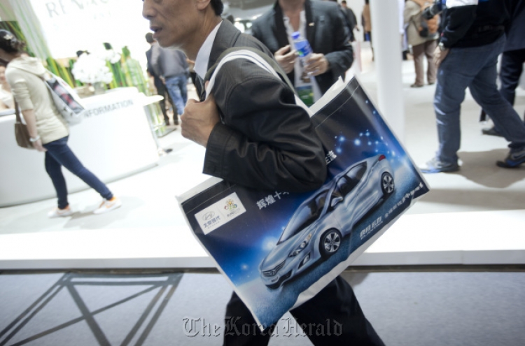 Hyundai bets longer Elantra will help narrow China gap