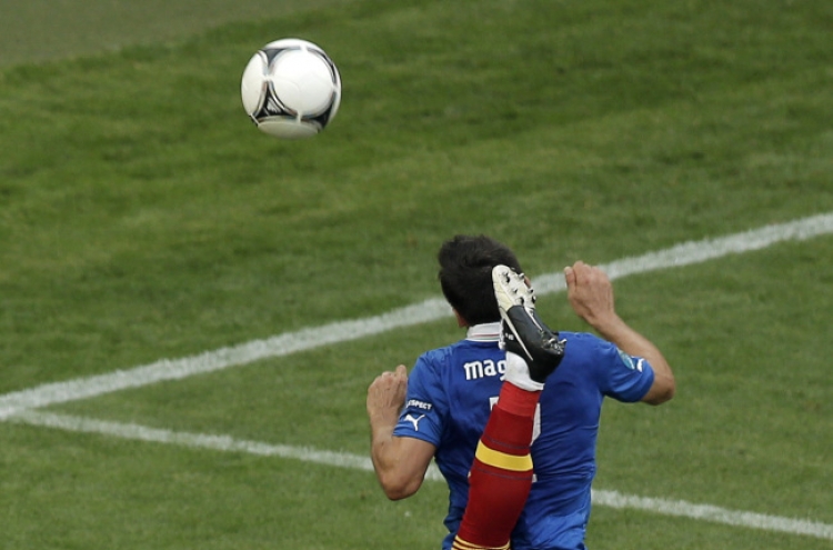 Torres fizzles as Spain held 1-1 by Italy