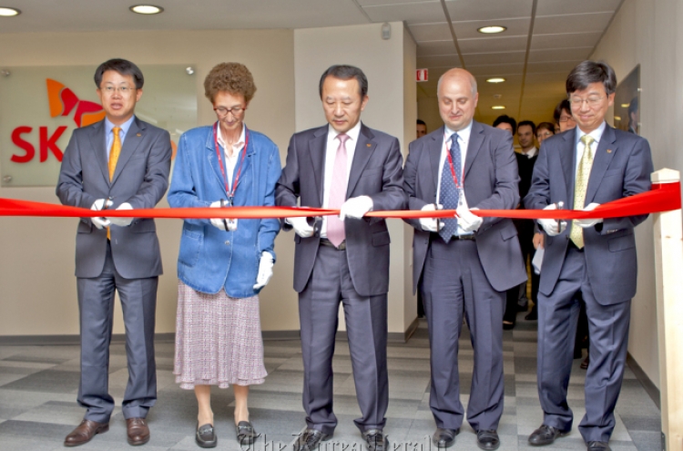 SK Hynix establishes research center in Italy