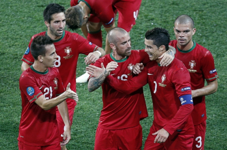 Portugal beats Netherlands 2-1 at Euro 2012