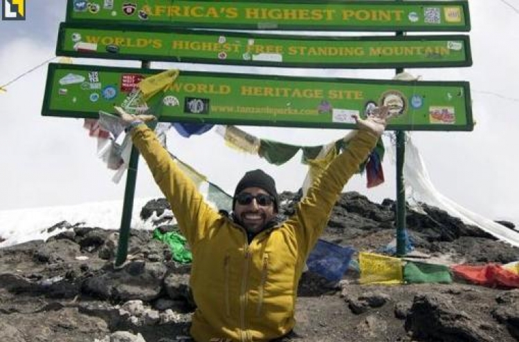 Double leg amputee from Canada scales Kilimanjaro