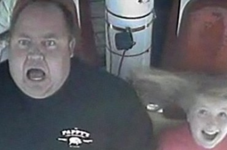 “Never again Grace!” Video of terrified dad on rollercoaster goes viral