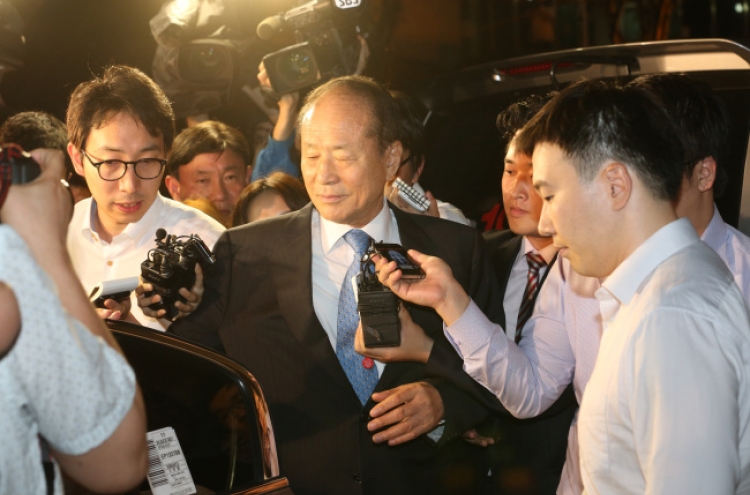 Lee's elder brother undergoes 16-hour interrogation