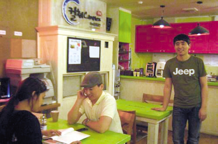 Language-exchange cafes and groups promote cross-cultural understanding